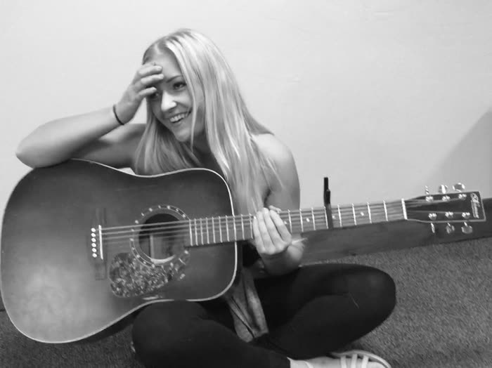 Kylie Wilder - Guitar and Vocal Instructor